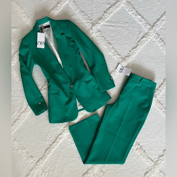 Zara Bright Green Tailored Blazer & Matching Trousers - Picture 5 of 11